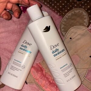 Dove Daily Moisture Hair Conditioner - White